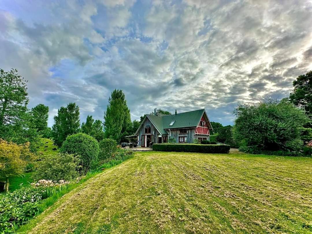 Walton Streamside Country Manor B&B 외부 사진